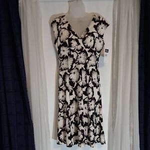 Chaps Monochrome Floral Midi Dress